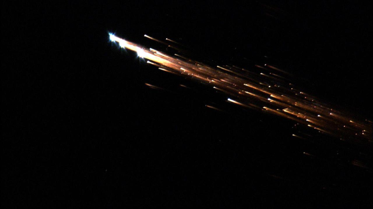 The controlled re-entry and subsequent breakup and fragmentation of the European Space Agency's “Jules Verne” Automated Transfer Vehicle (ATV) spacecraft. The airline pilots' sightings may have been a similar piece of space debris burning up in the upper atmosphere.