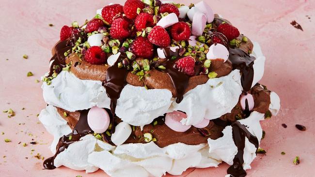 Rocky road pavlova