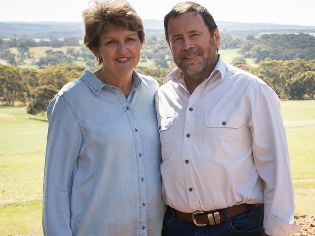 Guy and Joanne Bowen run the Mount Ronan White Suffolks and Maternals, comprising 950 ewes, on 1000ha at York, about 80km east of Perth in Western Australia.