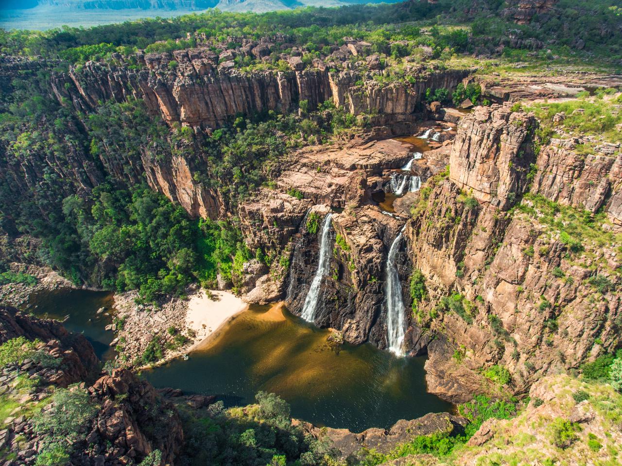 kakadu wet season tours