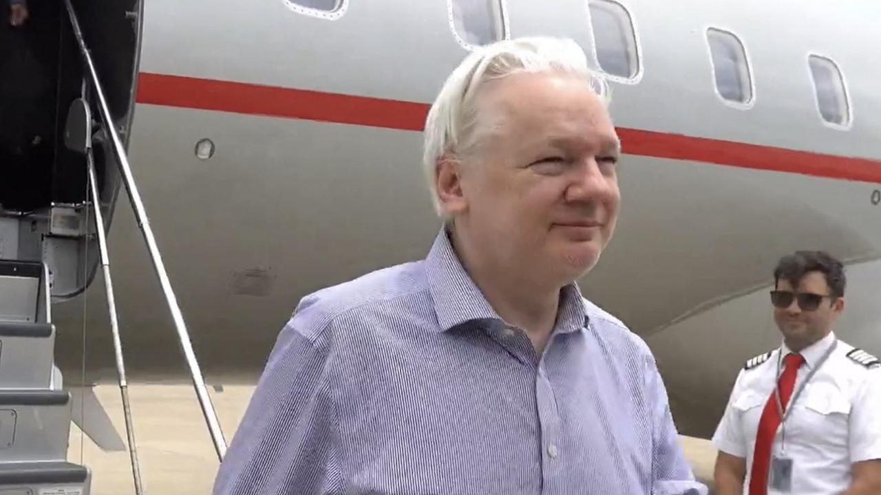 WikiLeaks founder Julian Assange stepping off his flight from London upon arriving in Bangkok for a layover in the Thai capital. (Photo by WikiLeaks / WikiLeaks / AFP).