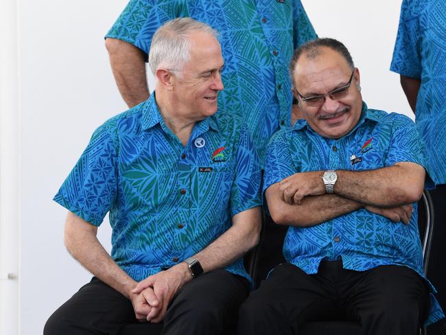 Australian Prime Minister Malcolm Turnbull speaks to Papua New Guinean Prime Minister Peter O'Neill in 2017. Picture: AAP