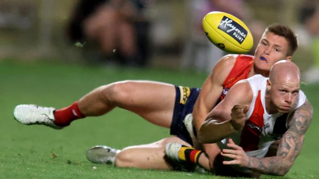 St Kilda missed a chance to seal a finals berth with a close loss to Melbourne.