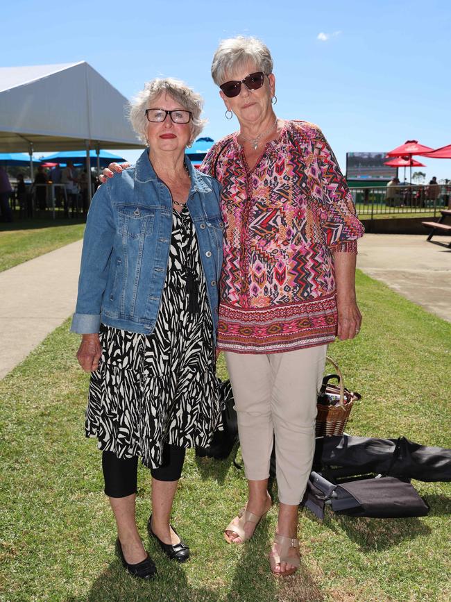 BAIRNSDALE, AUSTRALIA – MARCH 22 2024 Kay Miller and Judy Hofert attend the Bairnsdale Cup race day. Picture: Brendan Beckett