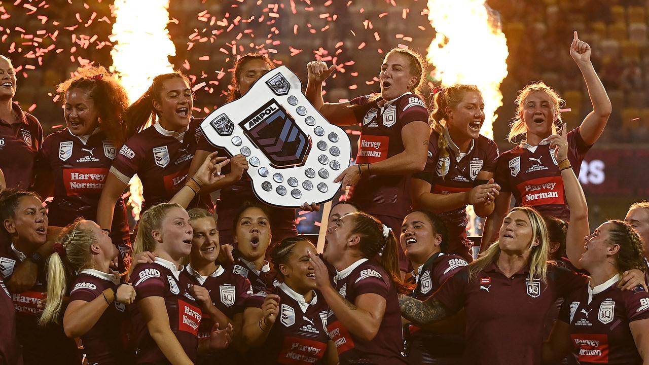 Queensland celebrates after winning the series. (Photo by Ian Hitchcock/Getty Images)
