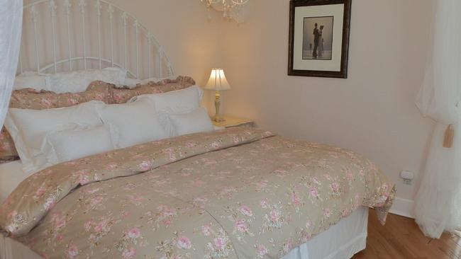 Plenty of room in the bedroom. Picture: HomeAway.