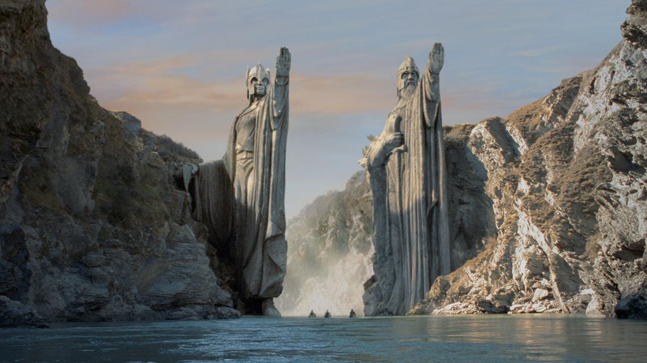 The statues have to be imagined – but the landscape is just as beautiful as the movie version.