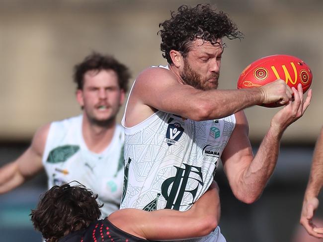 Goulburn Valley FL, Round 13, Echuca V Kyabram, at Echuca, Samuel Reid, 4,  Echuca  & Charlie Barnett, 19,   Kyabram,   Picture Yuri Kouzmin