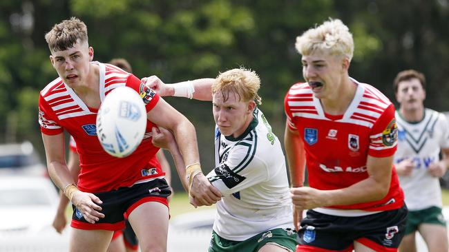 Twins Rhys (left) and Lexin O'Dea (right) combined for smart try for the Illawarra South Coast Dragons. Picture: John Appleyard