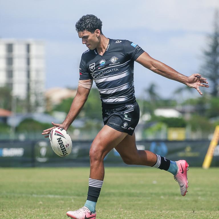 Javon Andrews kicks for Tweed Seagulls. Picture: Glenn Campbell