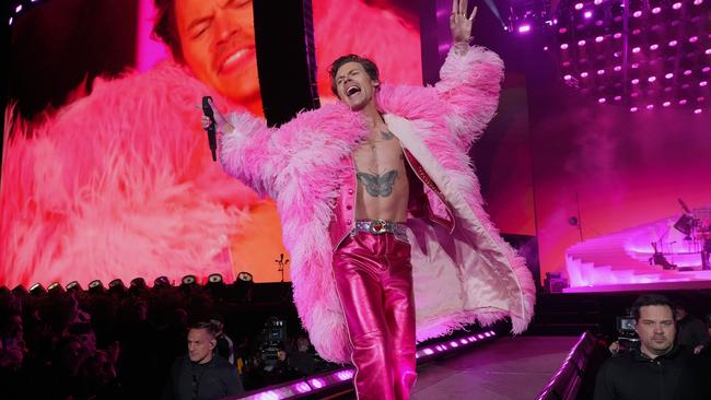 INDIO, CALIFORNIA - APRIL 22: Harry Styles performs on the Coachella stage during the 2022 Coachella Valley Music And Arts Festival on April 22, 2022 in Indio, California. (Photo by Kevin Mazur/Getty Images for Harry Styles)