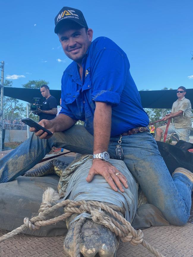 Berry Springs Tavern’s new saltie Soft Croc get delivered to his new home by croc wranglers Chris Wilson, pictured, and Matt Wright. Picture: Supplied