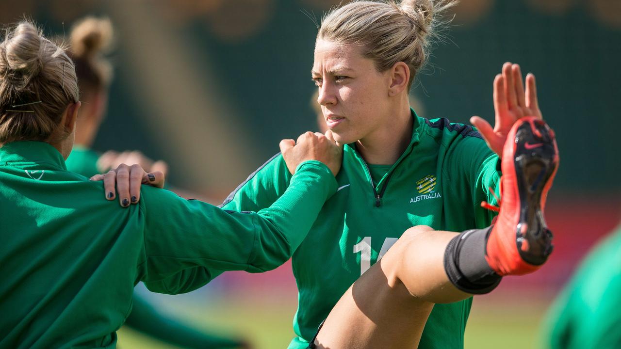 Socceroos cashing in compared to Matildas despite better World Cup ...