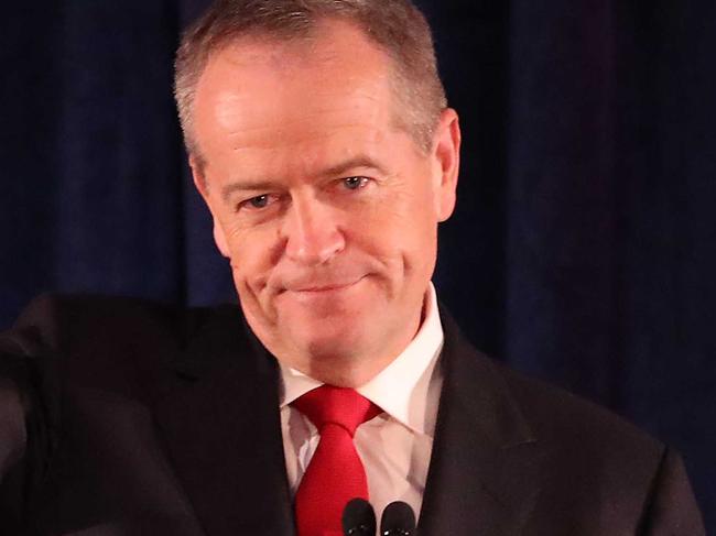 MELBOURNE, AUSTRALIA - MAY 18: Leader of the Opposition and Leader of the Labor Party Bill Shorten, flanked by his wife Chloe Shorten concedes defeat following the results of the Federal Election at Hyatt Place Melbourne on May 18, 2019 in Melbourne, Australia. Prime Minister Scott Morrison was re-elected today, securing another three-year team for the Liberal-National coalition following an intense five-week campaign against Bill Shorten and the Labor party.  (Photo by Scott Barbour/Getty Images)