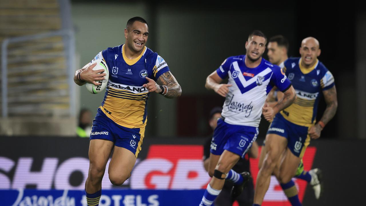 SYDNEY, AUSTRALIA - MAY 01: Marata Niukore of the Eels scores a try during the round eight NRL match between the Canterbury Bulldogs and the Parramatta Eels at Stadium Australia, on May 01, 2021, in Sydney, Australia. (Photo by Mark Evans/Getty Images)