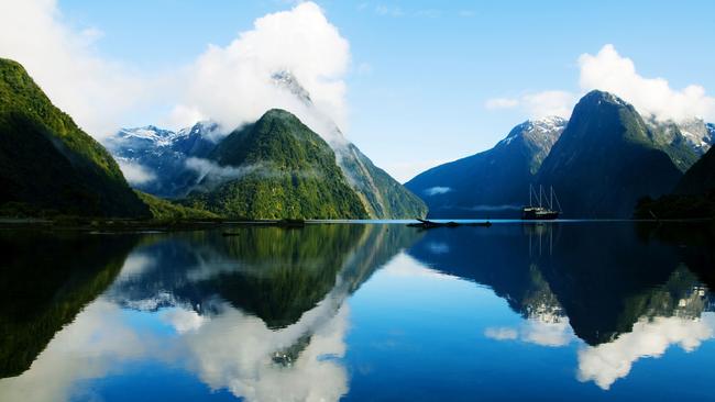 Milford Sound, Fiordland, New Zealand.
