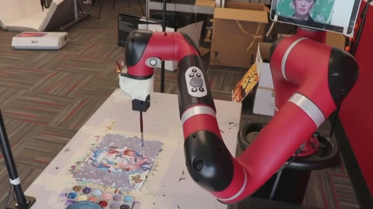 Scientists program robot to collaborate with artists