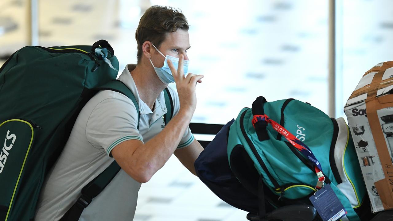 Steve Smith arrives at Brisbane Airport. Picture: Albert Perez/Getty Images