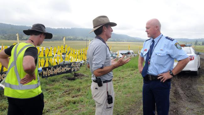 Inspector Bill McKenna talks with Ian Gaillard and Adam Guise from CSG Northern Riversm during protests at Bentley. Picture: Doug Eaton