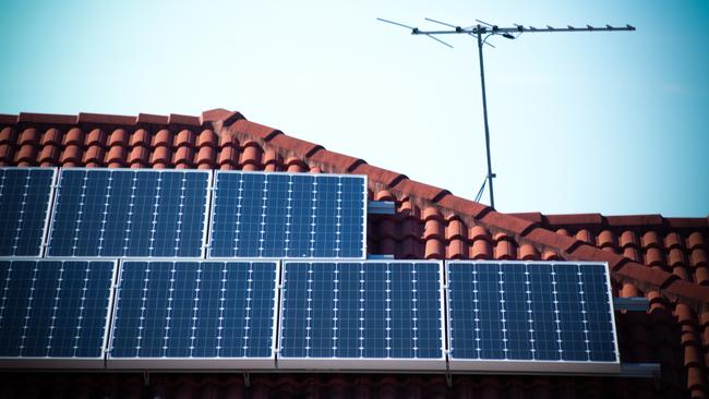 Solar panels are losing efficiency during heatwaves. Picture: iStock