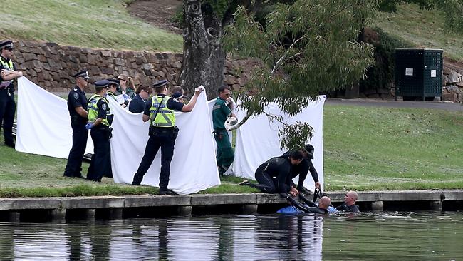 Police investigating discovery of man’s body found in River Torrens ...