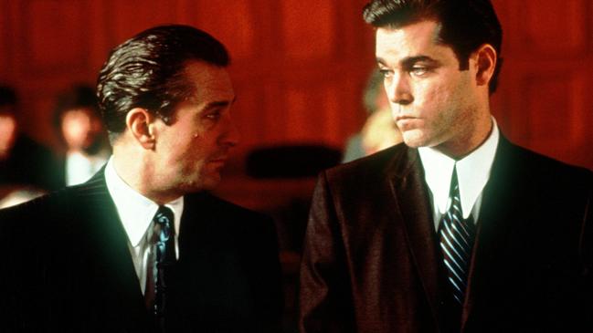 Robert De Niro in a scene with Ray Liotta, as mob informant Henry Hill.