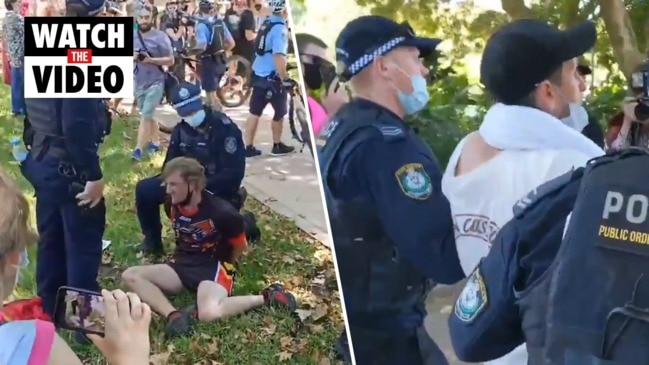 Protesters clash with police at Sydney's Invasion Day rally