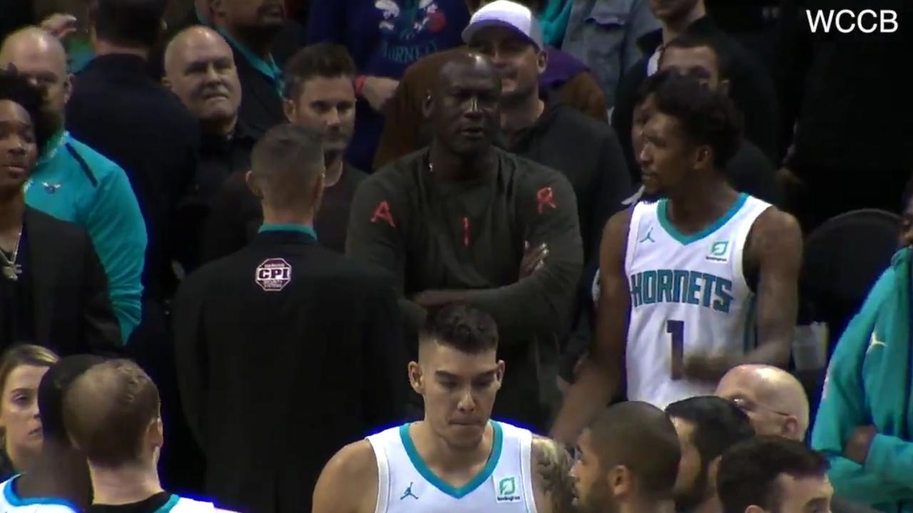 Michael jordan cheap slaps monk