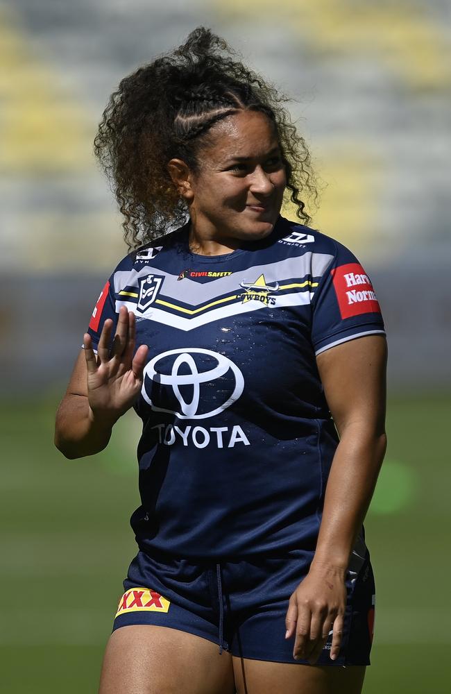 Shaniah Power of the Cowboys warms up ahead of a game in 2023. (Photo by Ian Hitchcock/Getty Images)