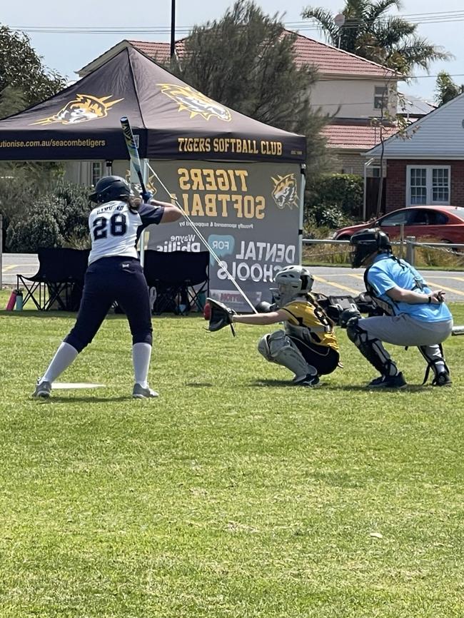 Kathy Hammond batting for Glenelg. Picture: Supplied.