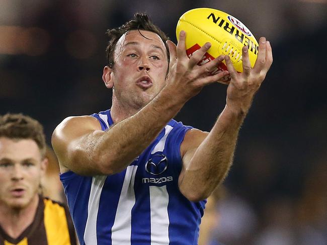 AFL Round 5. 22/04/2018. North Melbourne v Hawthorn at Etihad Stadium. North Melbourne's Todd Goldstein 1st qtr mark   . Pic: Michael Klein