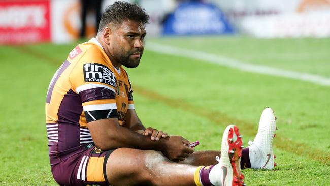 Sam Thaiday watches from the sideline in his 300th game. (AAP Image/Michael Chambers)