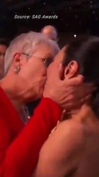 Jamie Lee Curtis and Michelle Yeoh live TV kiss at 2023 SAG Awards