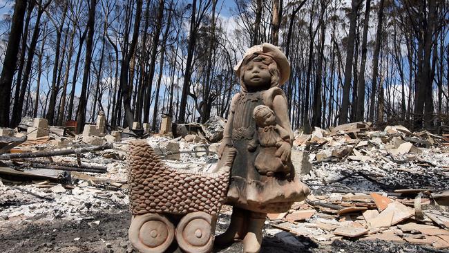 Pine Ridge Rd. Kinglake where up to 21 people died in Saturday's bushfires. Fires. Black Saturday.