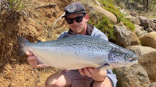 Will Thorpe caught an escaped salmon in the Huon. He said “salmon close to shore and lightly weighted soft plastics are what they are being caught on. Hang on as they go like freight trains”.