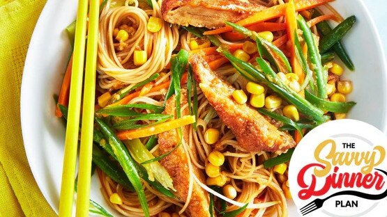 Savvy Dinner Plan's bang bang chicken chow mein.