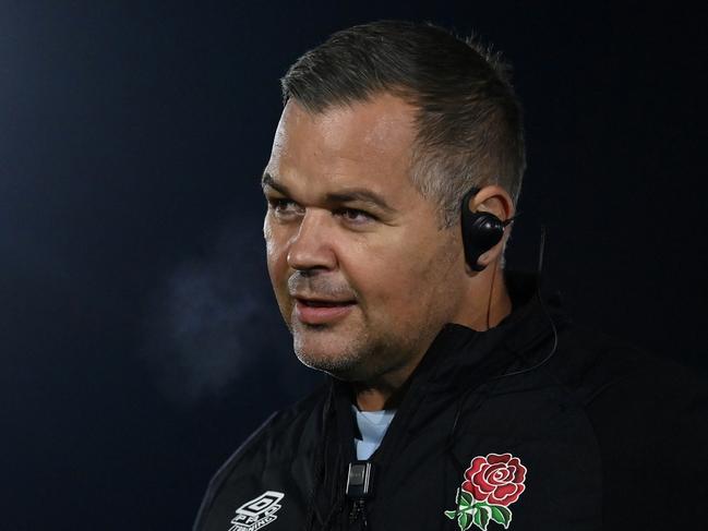 BAGSHOT, ENGLAND - NOVEMBER 16: Anthony Seibold, Defence Coach of England looks on during a training session at Pennyhill Park on November 16, 2021 in Bagshot, England. (Photo by Dan Mullan - RFU/The RFU Collection via Getty Images)