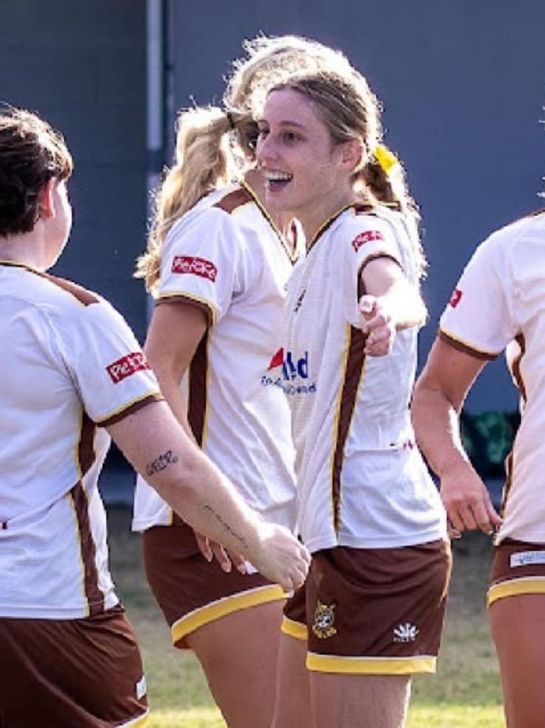 Haynes celebrating with teammates. Photo: Fox Sports