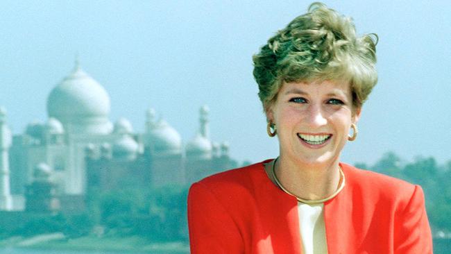 NOT FOR PUBLICATION TIL SUNDAY JULY 30, 2017 - EXCLUSIVE ARTHUR EDWARDS Princess Diana smiling for photographer Arthur Edwards of the Sun at the Red Fort palace in Agra, India - before heading off to the Taj Mahal.