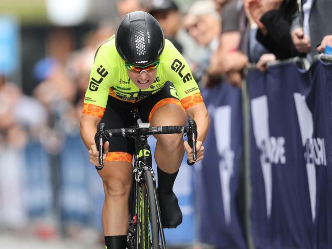 MELBOURNE, AUSTRALIA - JANUARY 31: Chloe Hosking (AUS) Ale-Cipollini competes during Women's  2018 Herald Sun Tour Prologue, 1.6km Individual Time Trial, on January 31, 2018 in Melbourne, Australia. (Photo by Con Chronis/Getty Images)