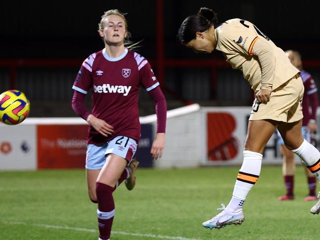 DAGENHAM, ENGLAND - FEBRUARY 09:  Sam Kerr of Chelsea scores her teams sixth goal during the FA Women's Continental Tyres League Cup Semi Final match between West Ham United Women and Chelsea Women at Chigwell Construction Stadium on February 09, 2023 in Dagenham, England. (Photo by Clive Rose/Getty Images)