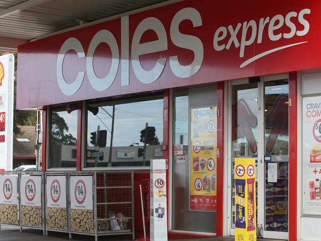 ADELAIDE, AUSTRALIA - NewsWire Photos JUNE 14, 2021: STOCK IMAGE: SHELL COLES EXPRESS South Australian Petrol Service Station, Signage, Petrol, Diesel, Gas prices and Bowsers. Picture: NCA NewsWire / Emma Brasier