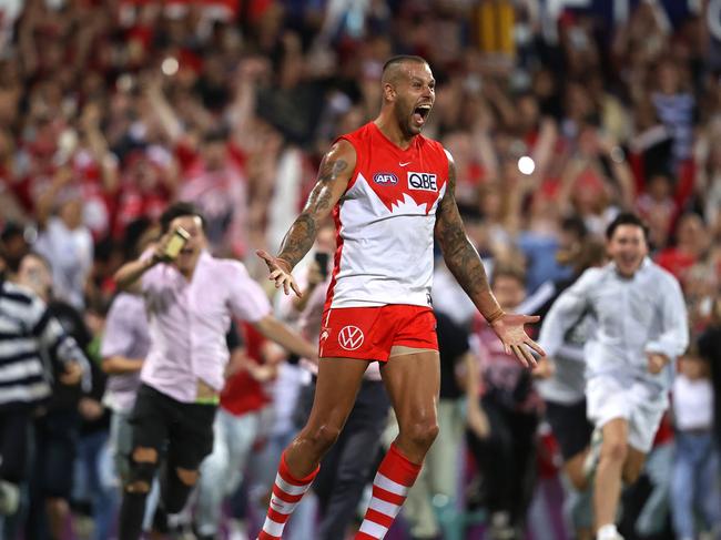 Lance Franklin kicked goal 1000 against Geelong in round 2.