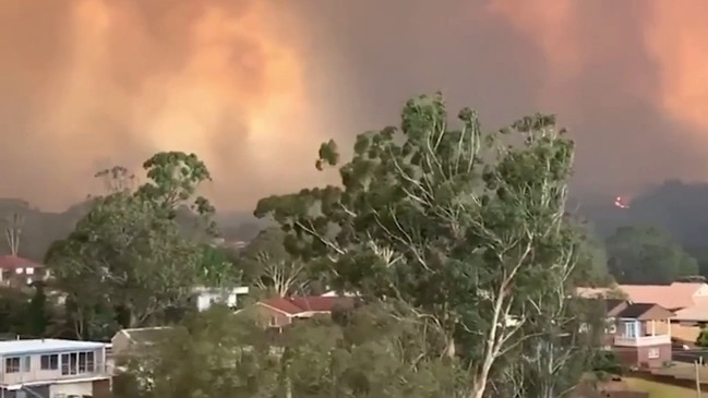 RAW: Blaze seen from Catalina in NSW