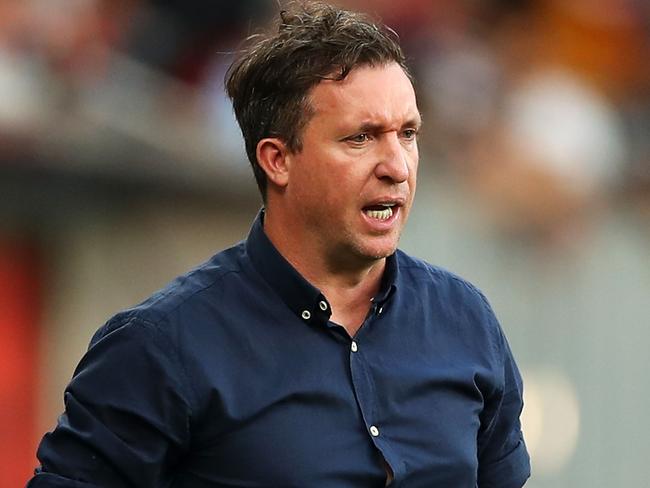 SYDNEY, AUSTRALIA - NOVEMBER 02: Brisbane Roar coach Robbie Fowler watches on during the round four A-League match between the Western Sydney Wanderers and the Brisbane Roar at Bankwest Stadium on November 02, 2019 in Sydney, Australia. (Photo by Mark Kolbe/Getty Images)