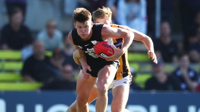 Priced at more than $200,000 as a first year rookie, is  Sam Walsh of the Blues a good choice in SuperCoach in 2019?