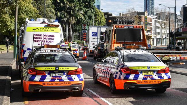 Police set up a checkpoint in Oxford St. Picture: NCA NewsWire/Flavio Brancaleone
