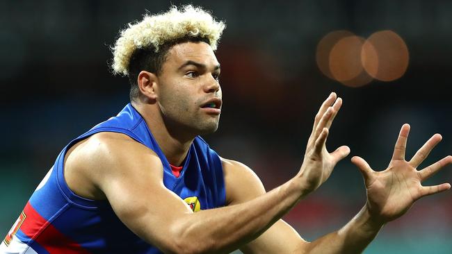 SYDNEY, AUSTRALIA - JUNE 08: Jason Johannisen of the Bulldogs warms up during the round 12 AFL match between the Sydney Swans and the Western Bulldogs at Sydney Cricket Ground on June 8, 2017 in Sydney, Australia. (Photo by Ryan Pierse/Getty Images)