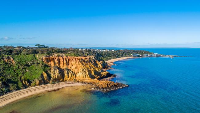 Red Bluff lookout and Edward Street beach in Melbourne, Australia