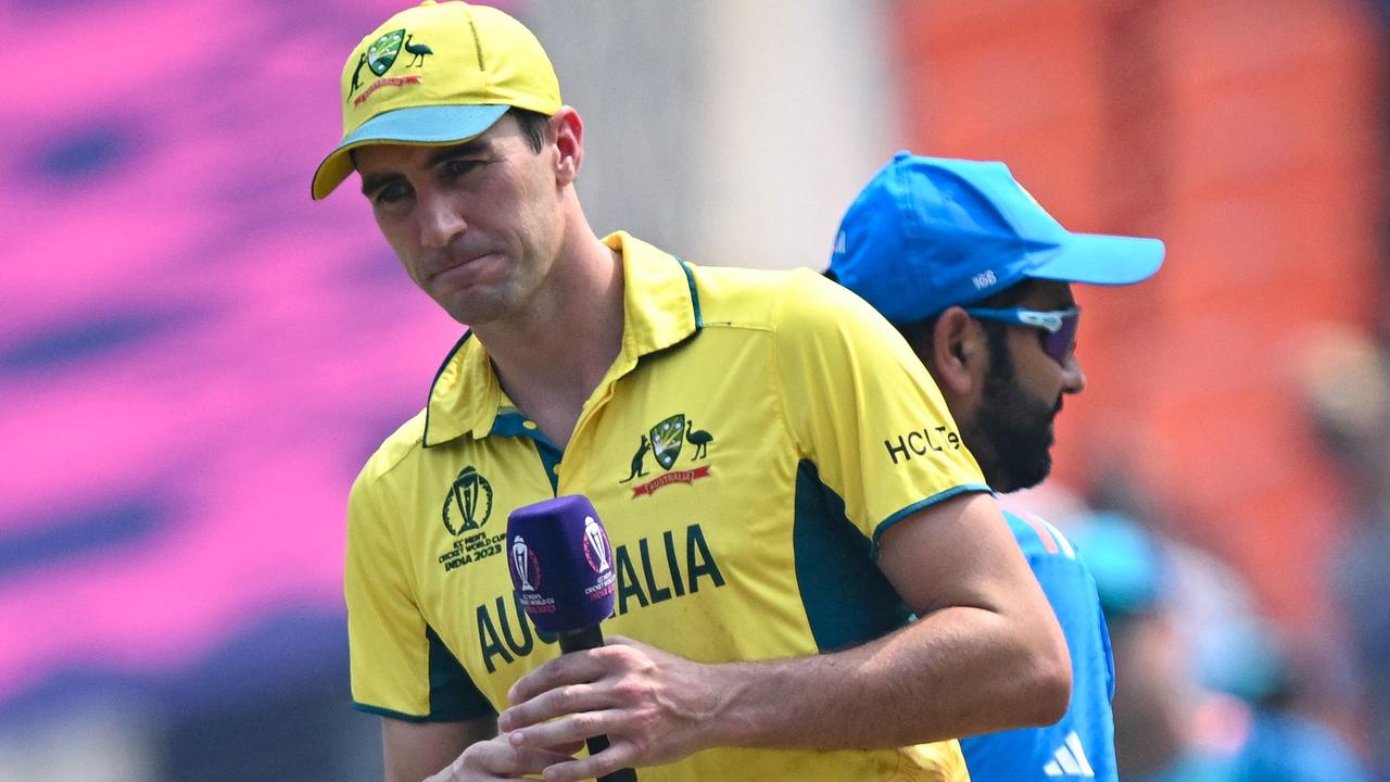 The smile of a man who knows he’s won an important toss. Photo by Sajjad HUSSAIN / AFP.